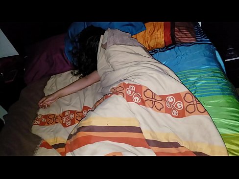 ❤️ Kasupoeg sõimab oma noort kasuema, kui ta magab. ❤ Pornovideo at porn et.mass-pr.ru ﹏